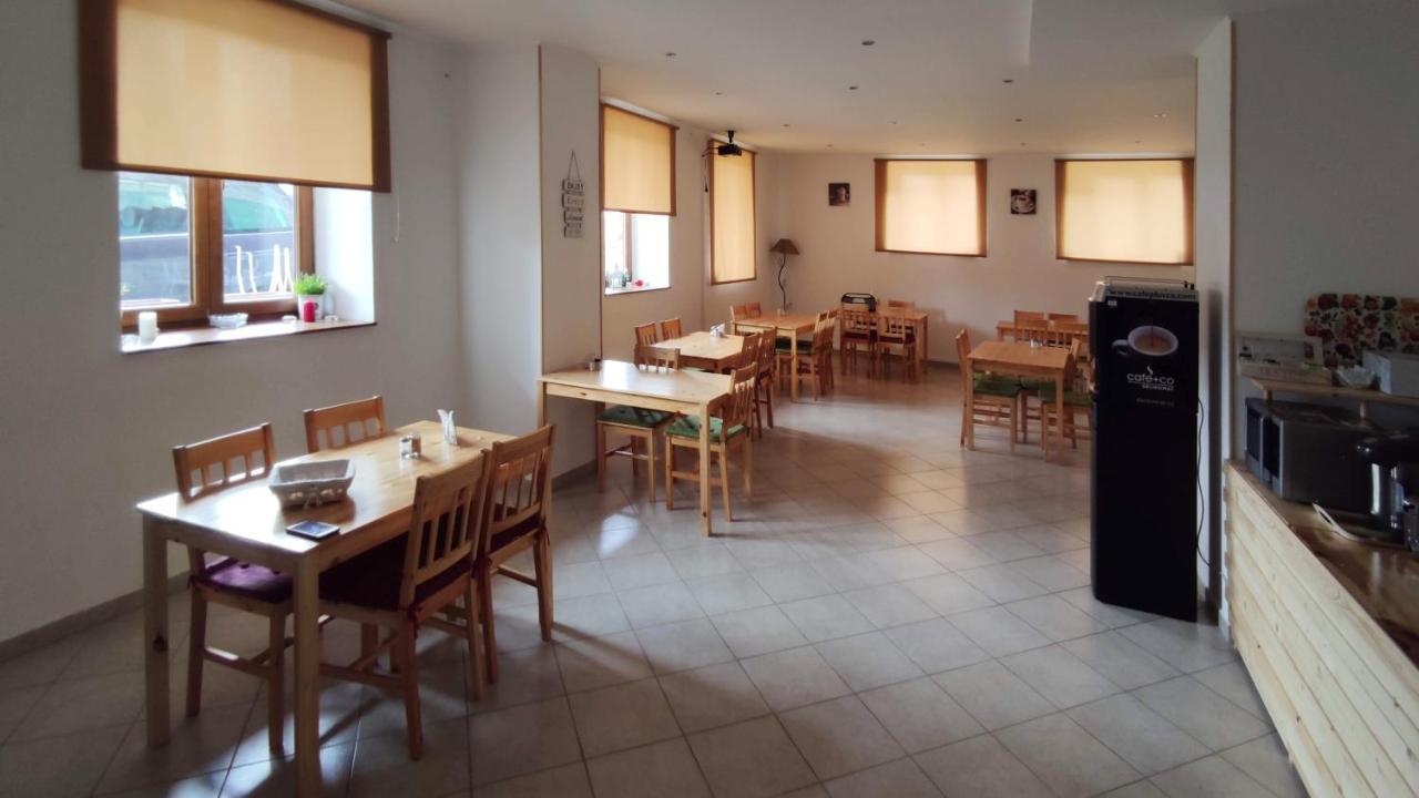 Mala Narnia Hotel Frymburk Buitenkant foto