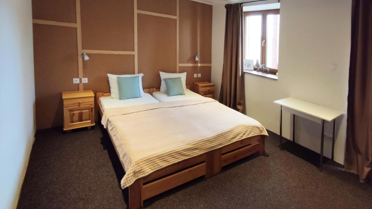 Mala Narnia Hotel Frymburk Buitenkant foto