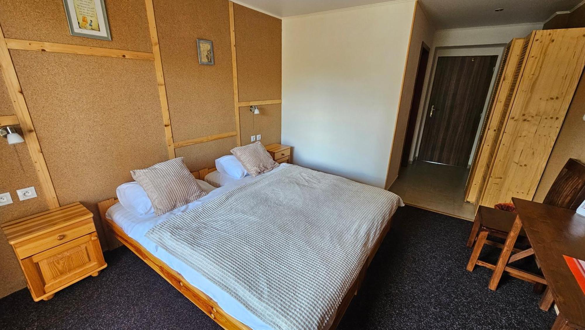 Mala Narnia Hotel Frymburk Buitenkant foto