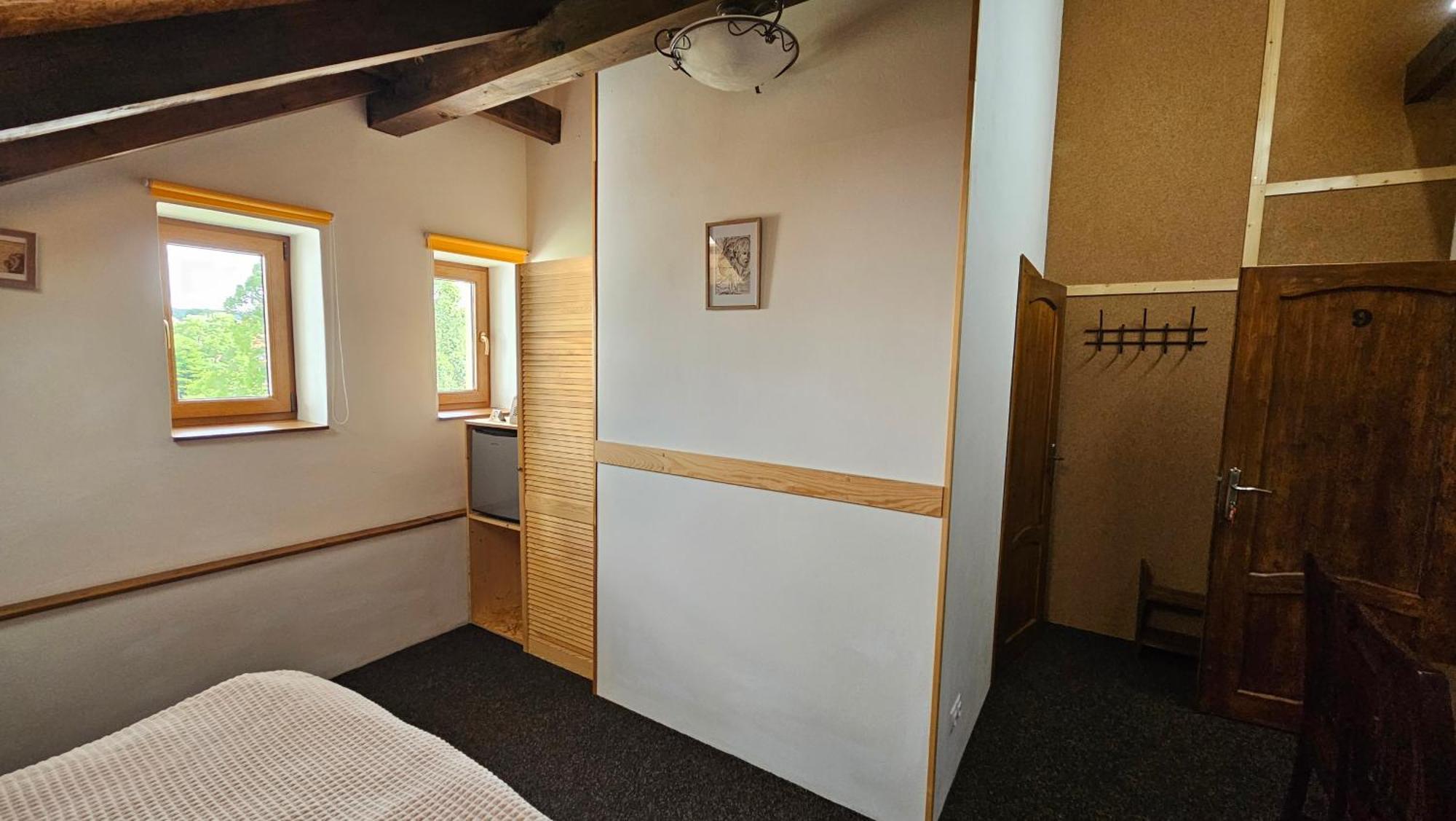 Mala Narnia Hotel Frymburk Buitenkant foto