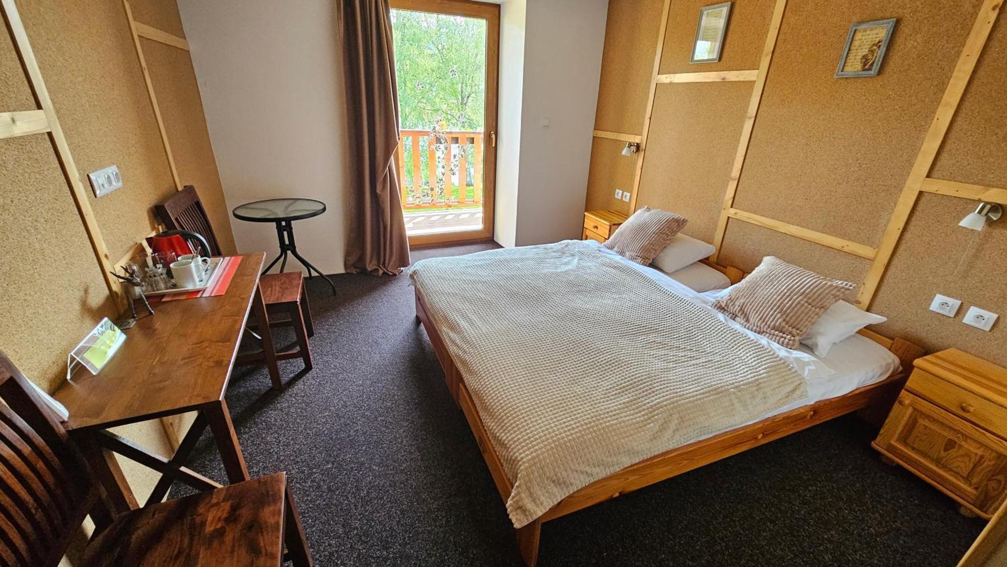 Mala Narnia Hotel Frymburk Buitenkant foto