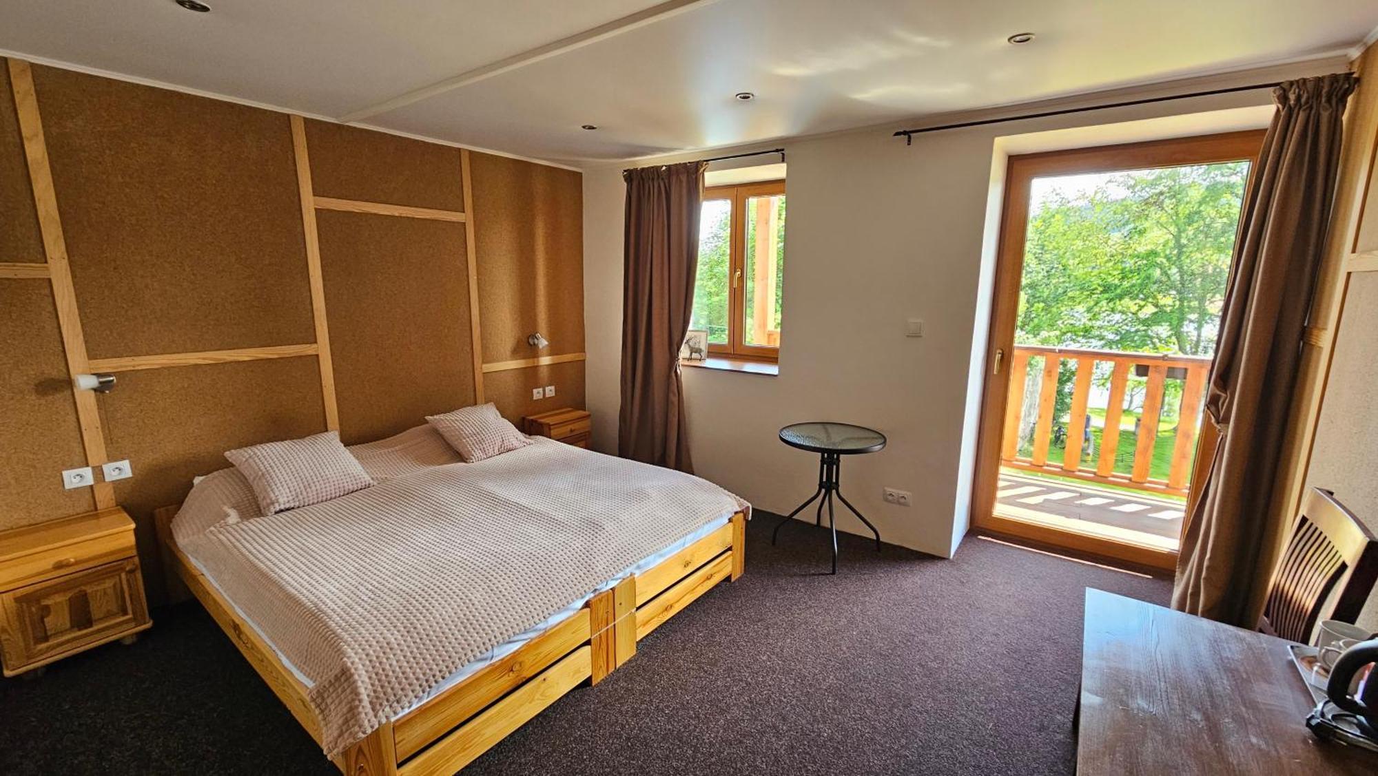 Mala Narnia Hotel Frymburk Buitenkant foto