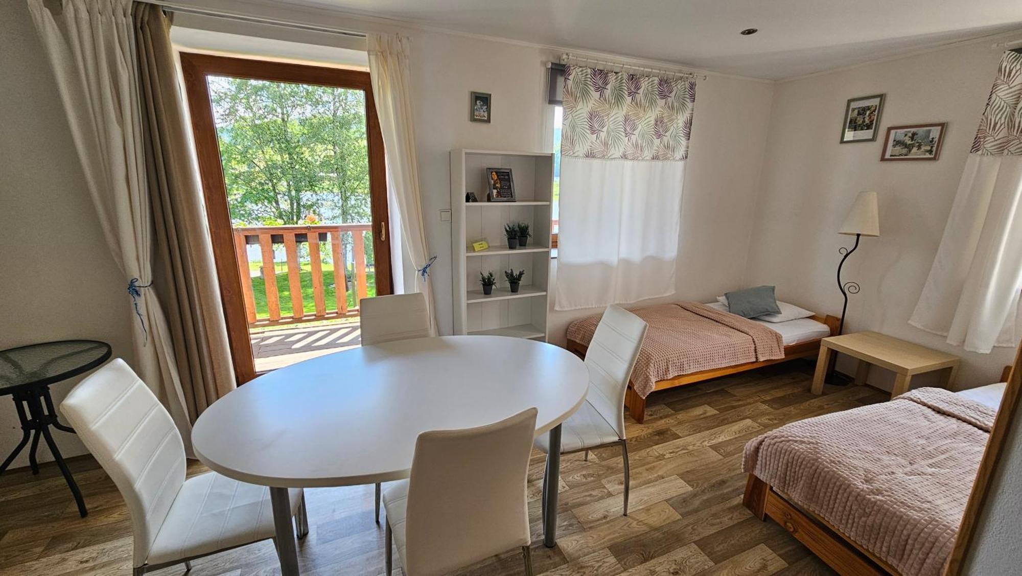 Mala Narnia Hotel Frymburk Buitenkant foto