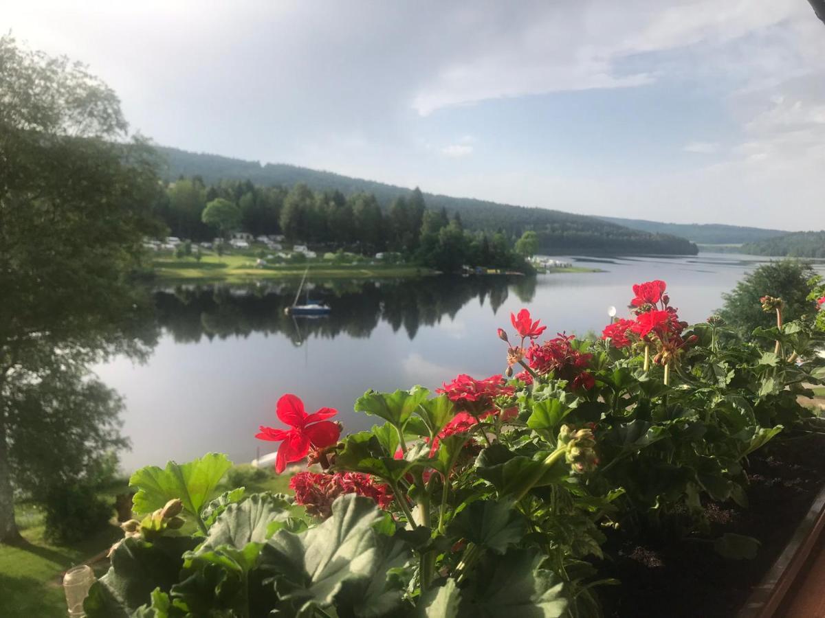 Mala Narnia Hotel Frymburk Buitenkant foto