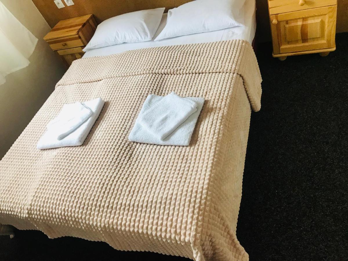 Mala Narnia Hotel Frymburk Buitenkant foto